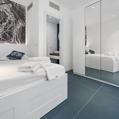 Paquja Aparthotel 4*