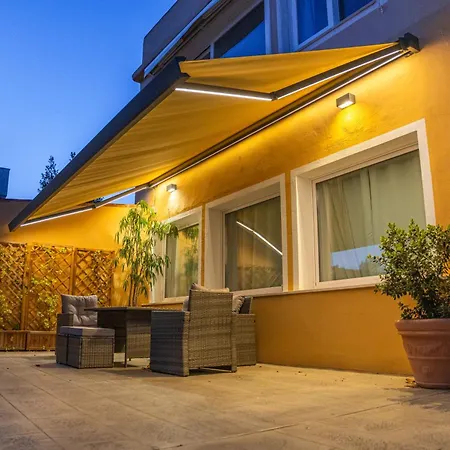 Paquja アパートホテル 4*