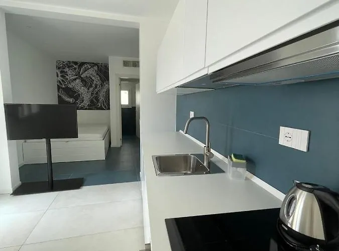 Paquja アパートホテル