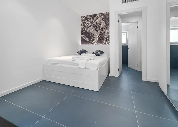 アパートホテル Paquja