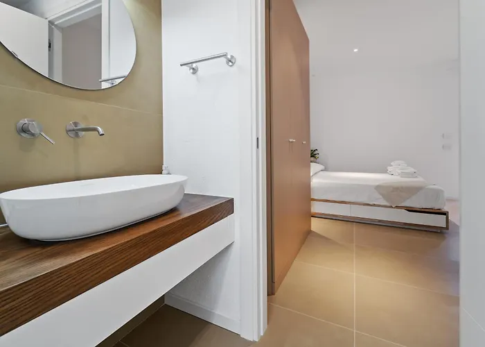 Paquja アパートホテル 4*