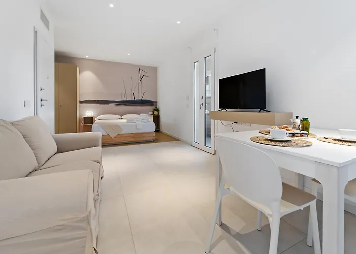 アパートホテル Paquja