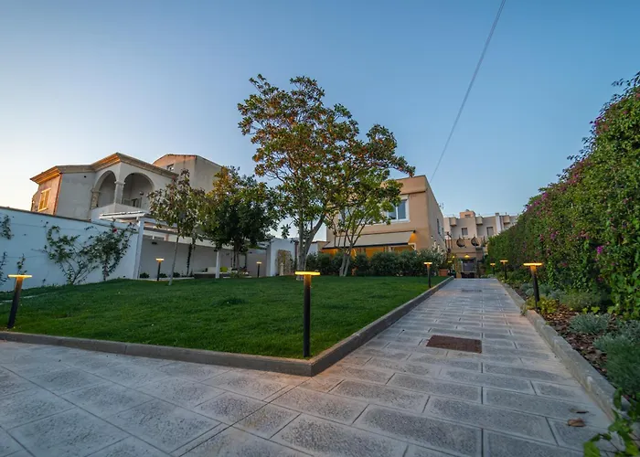 アパートホテル Paquja